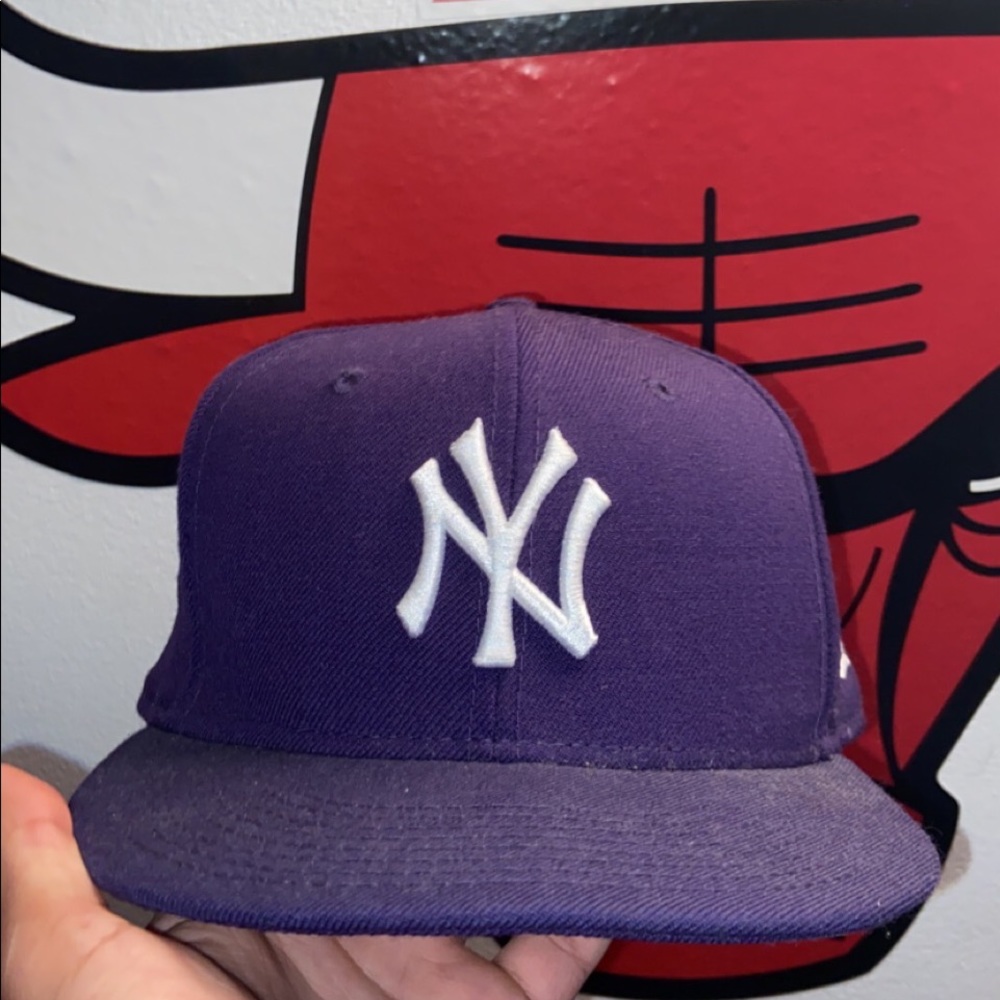 Purple Yankees fitted hat size 7 3/8